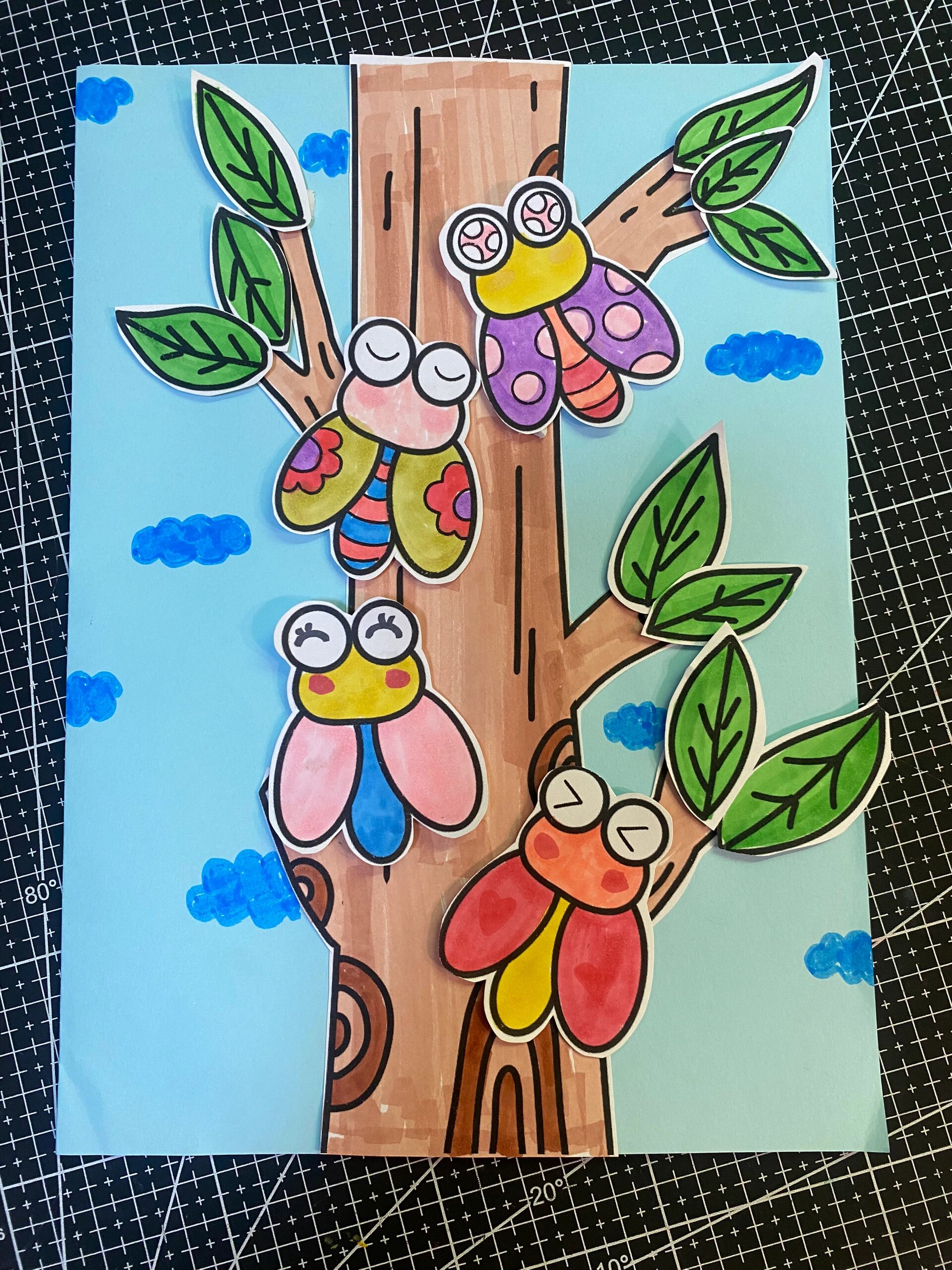 今天来画爱唱歌的知了吧,步骤简单: 1:a4大小打印素材/图片右翻有黑白