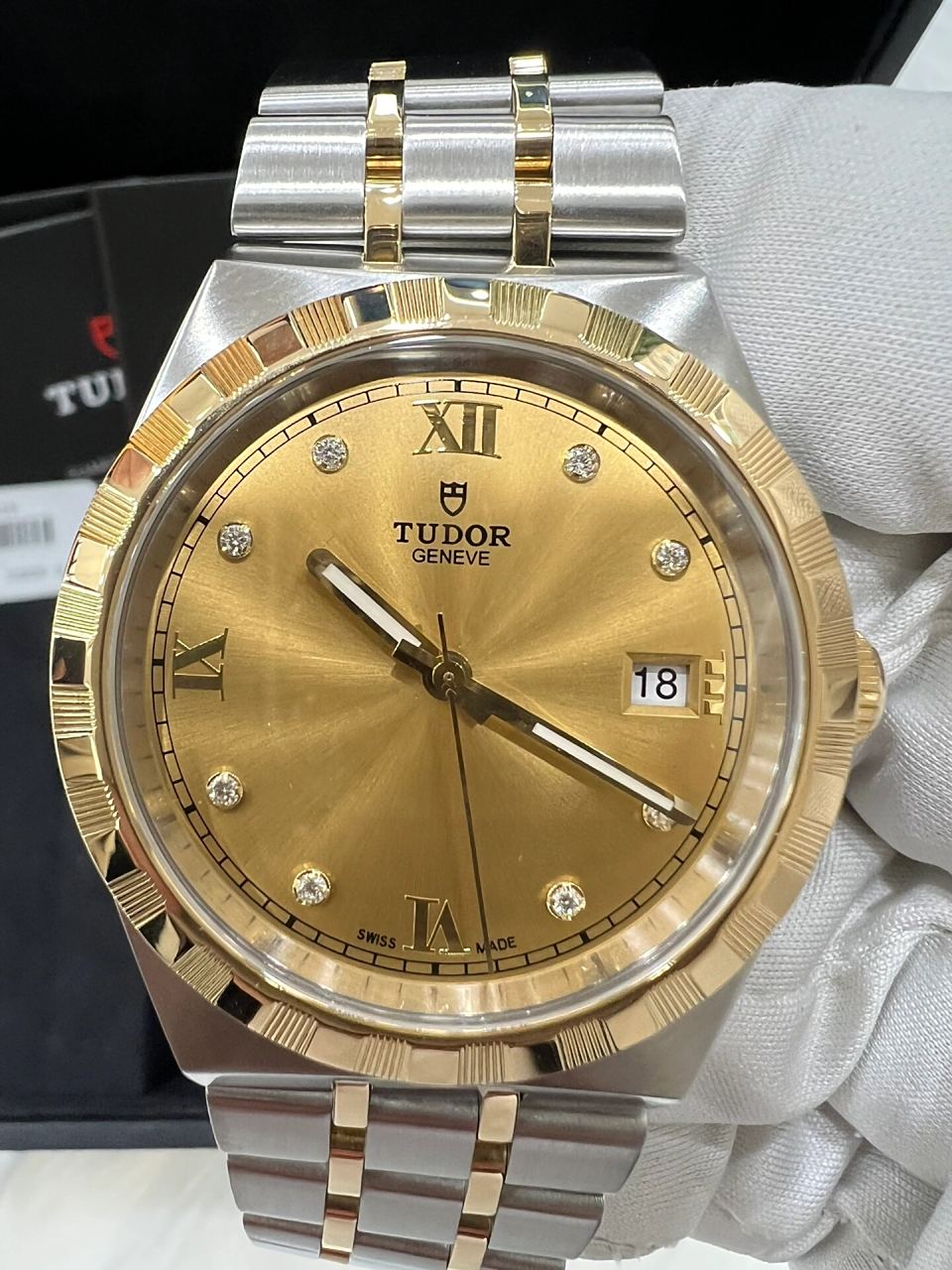 6015欧米茄和帝舵咱们选择 帝舵皇家系列自动机械男表 型号28503