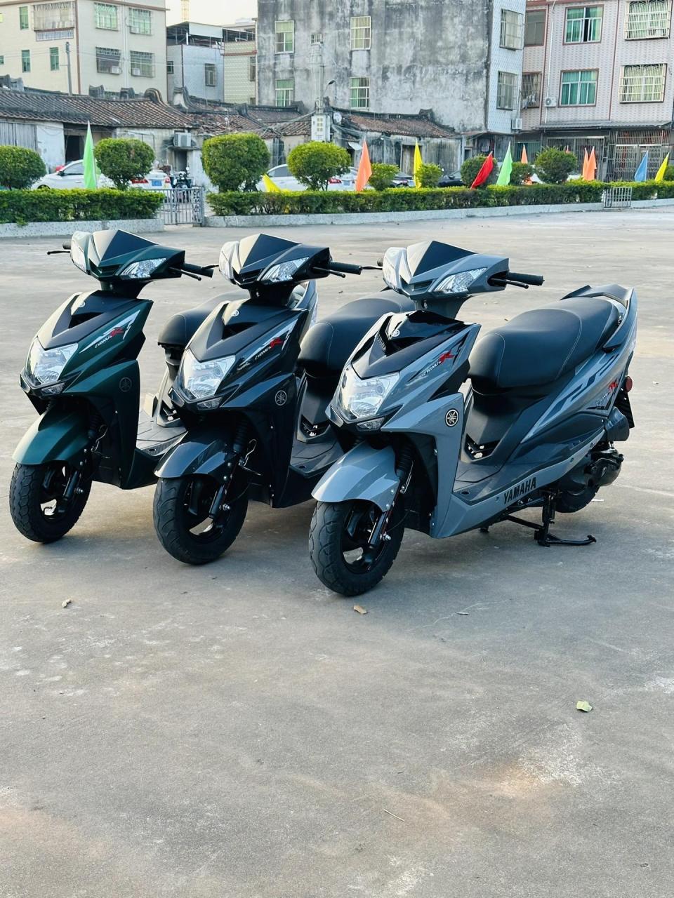 纯进口雅马哈尚领踏板车125  高配版98成新 发动机沉静有力 省油耐用