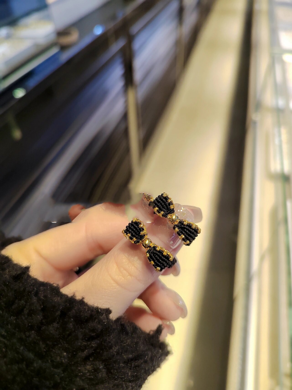 家里不用的小金珠子可以这样编97巨好看 蝴蝶结96金珠戒指 	 有