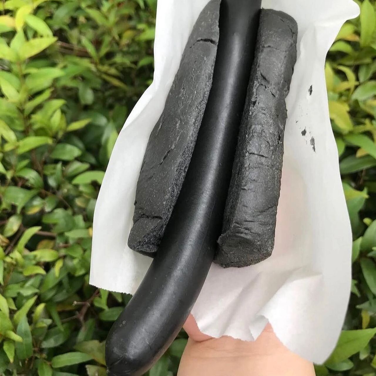 日本宜家(2016)限量发售黑色喷气式忍者热狗