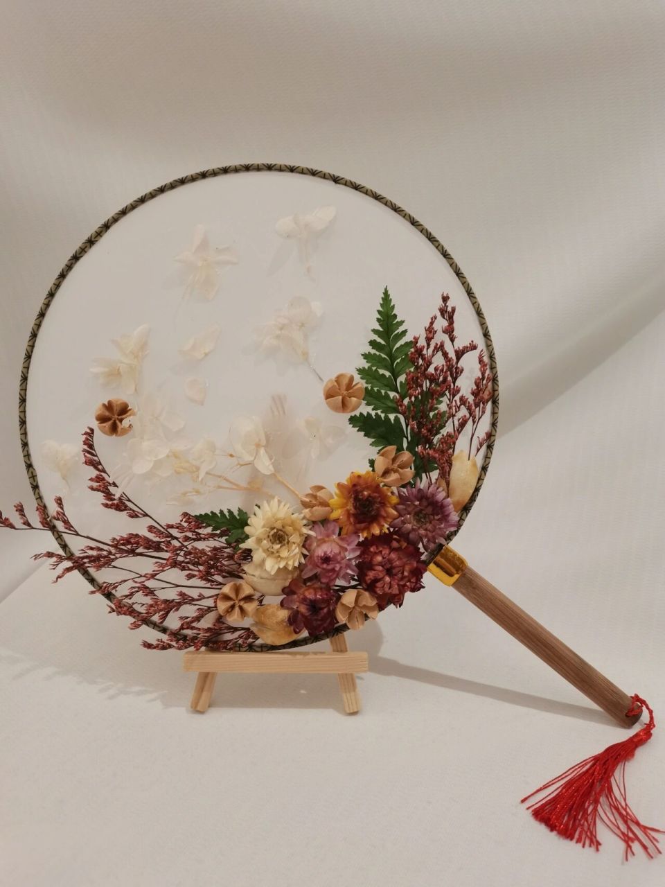 月子期手工课‖古风手作——diy干花团扇 每个人关于夏天的记忆,都