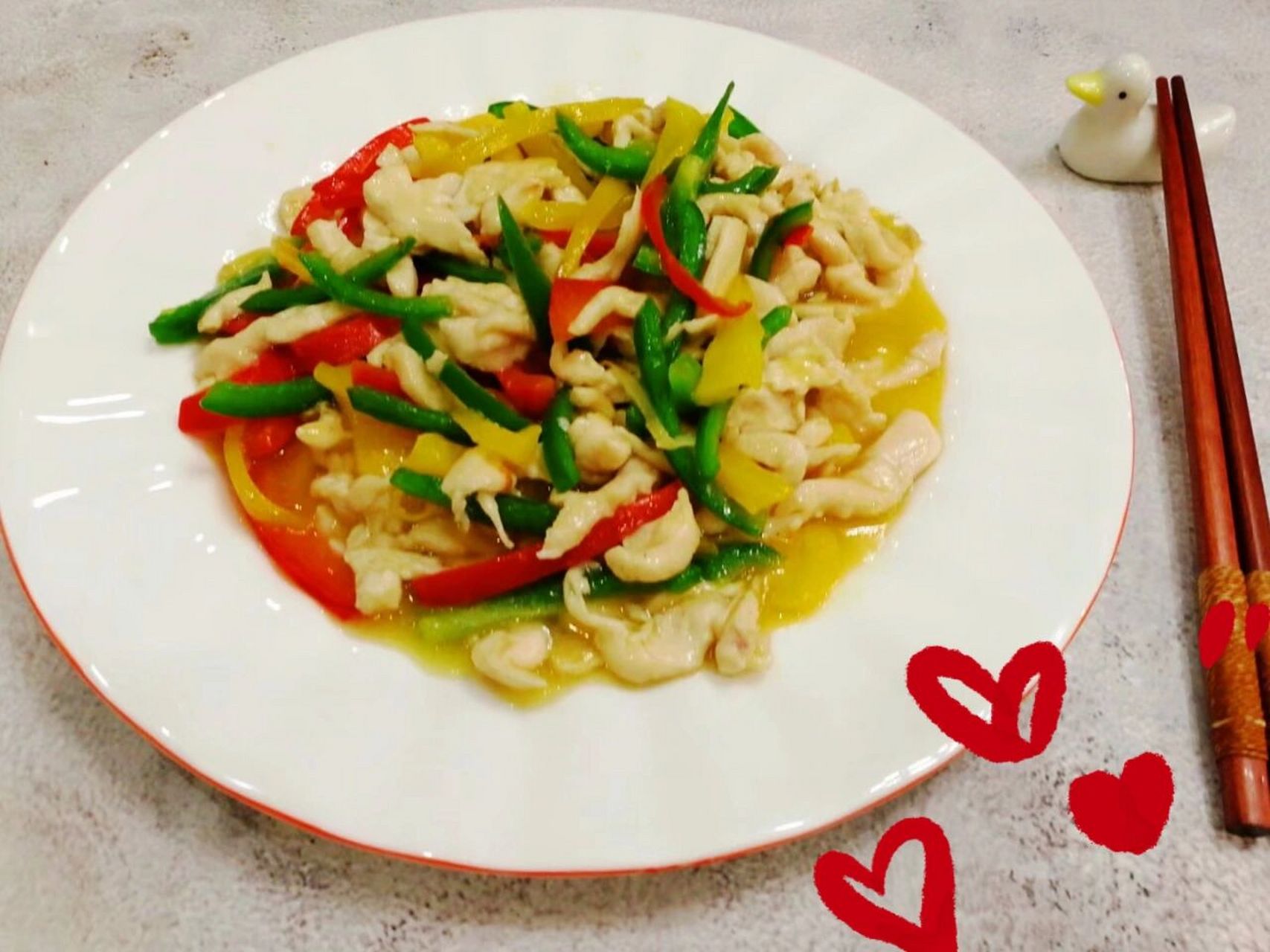 电炒锅家常快手菜,彩椒炒鸡丝,滑嫩鲜香 新入了一款朋森电炒锅,火力