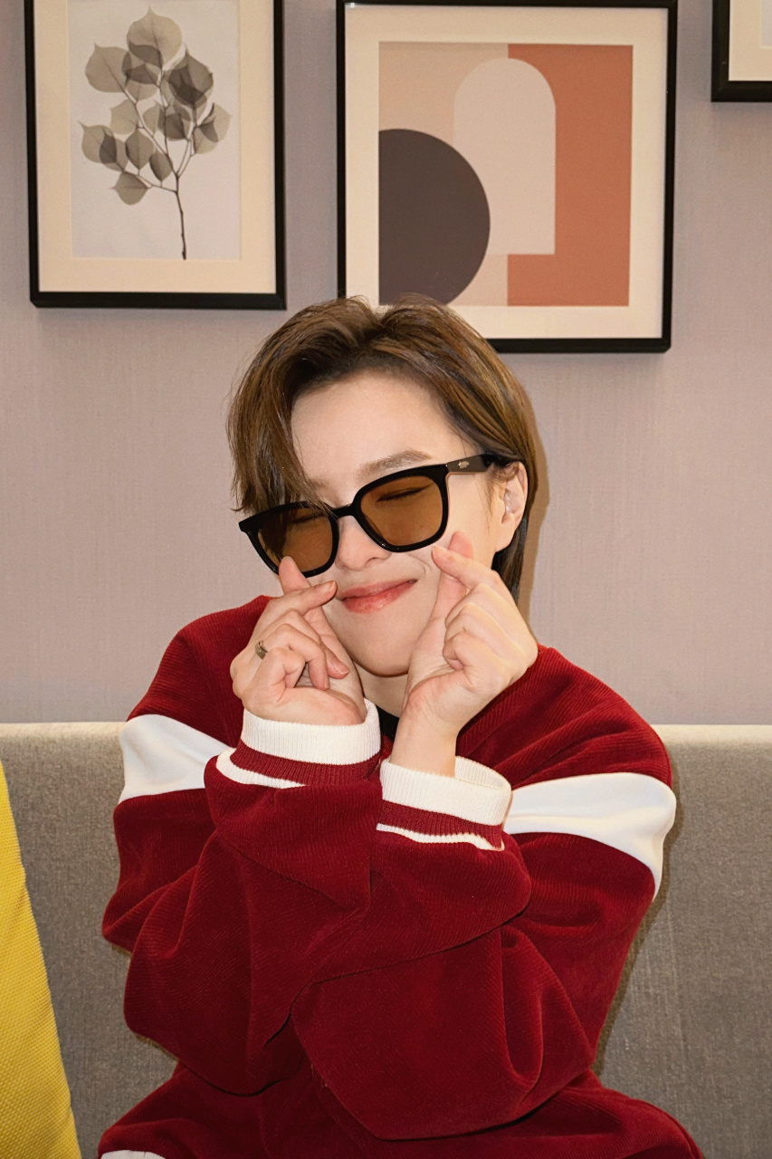 杨芸晴超话 纳新岁,迎百福,祝大家财源多广进,"晴"话有甜蜜sunnee