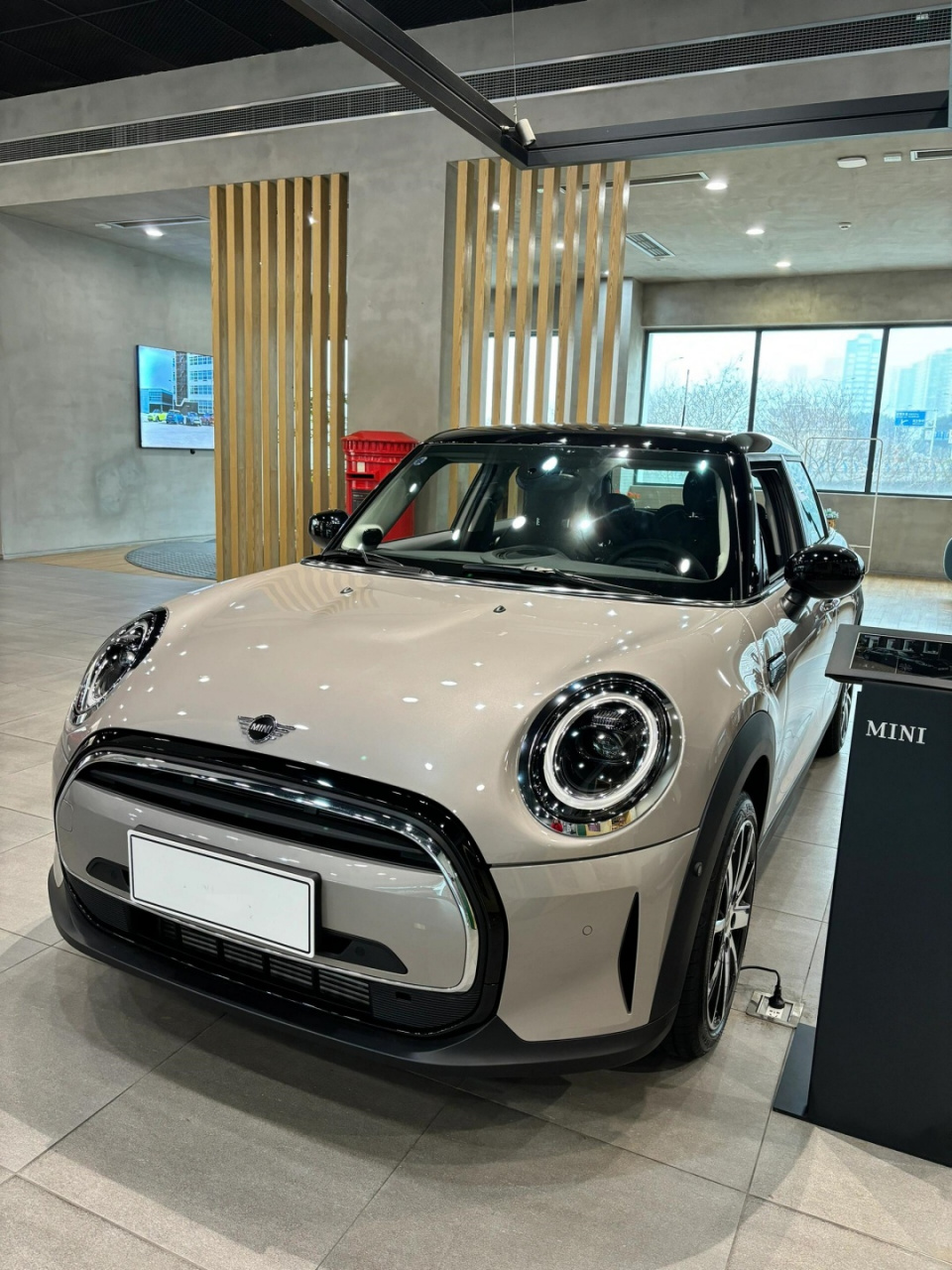 宝马迷你mini新款女式图片 集美们07,今天给大家分享一组宝马 mini