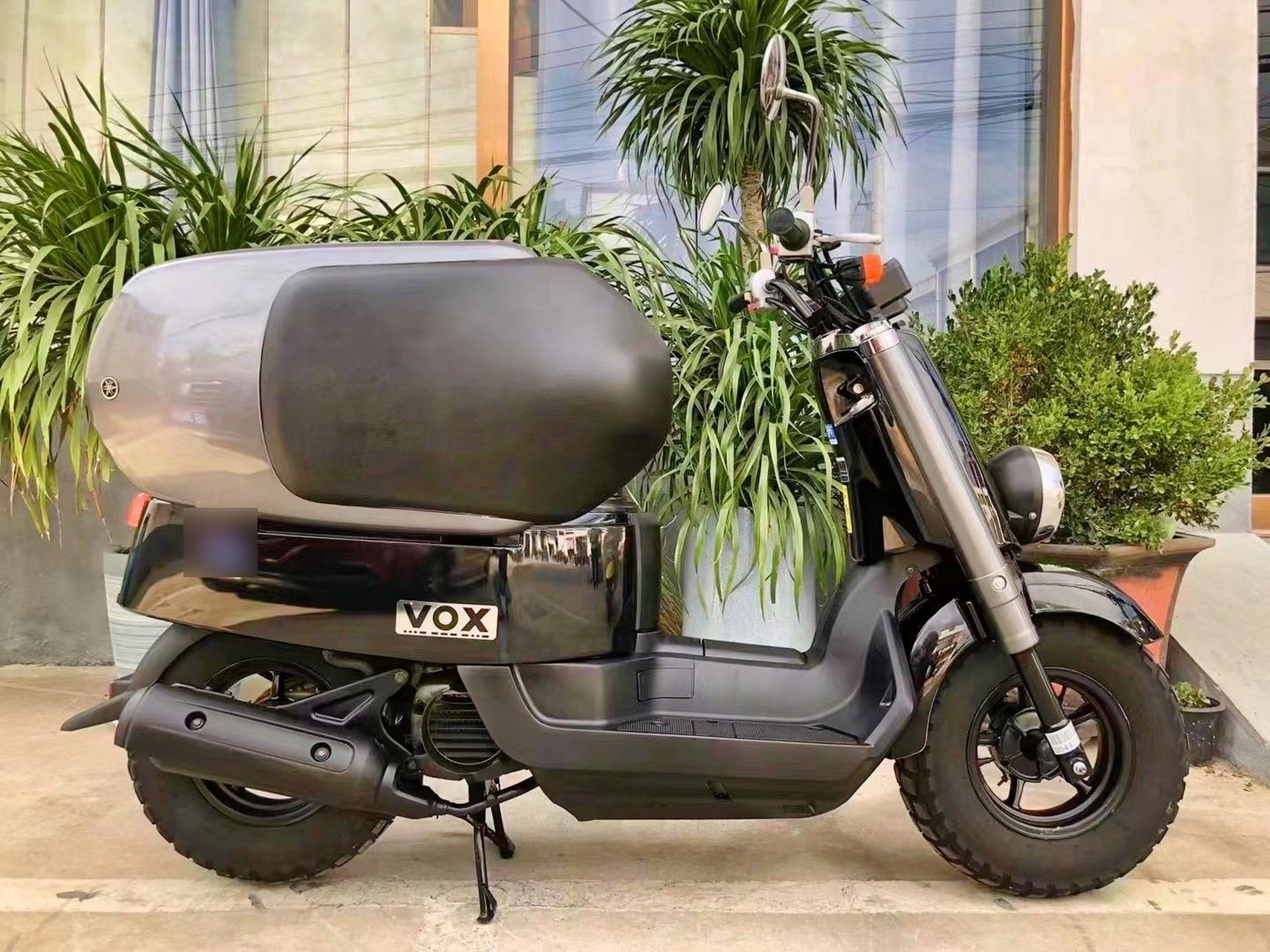 雅马哈yamaha vox 50  最高配置:纪念版液压避震侧开式座椅90高端