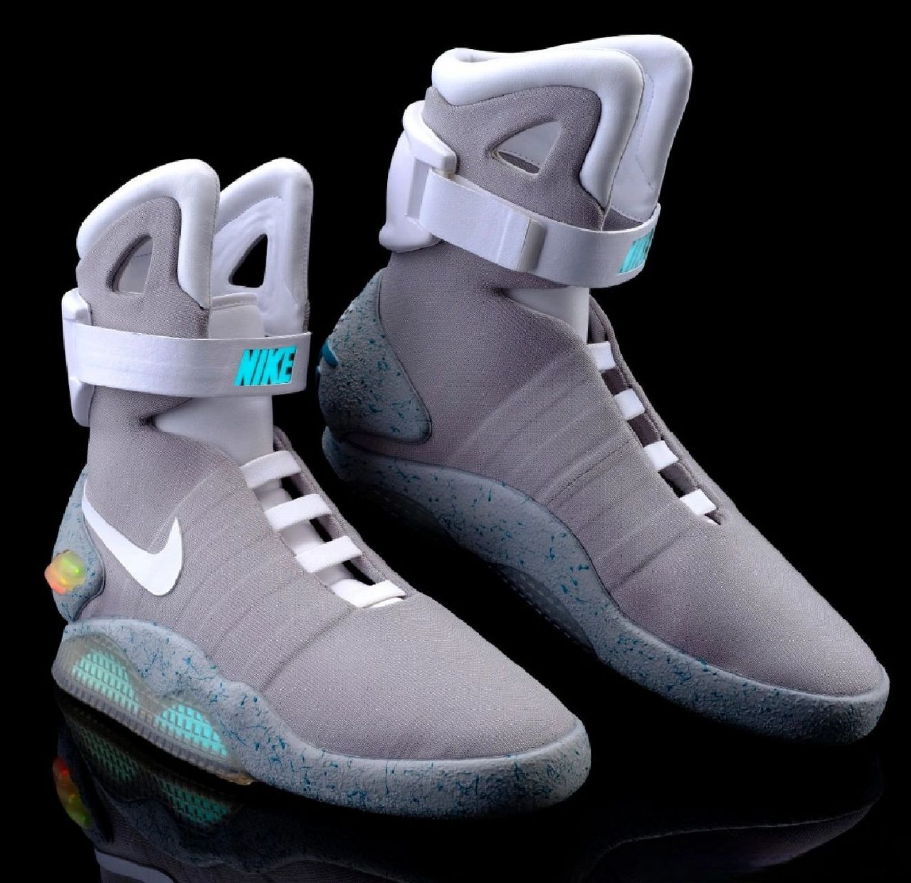 80年代回到未来中耐克未来科幻鞋 propstore lot  52 《回到未来》