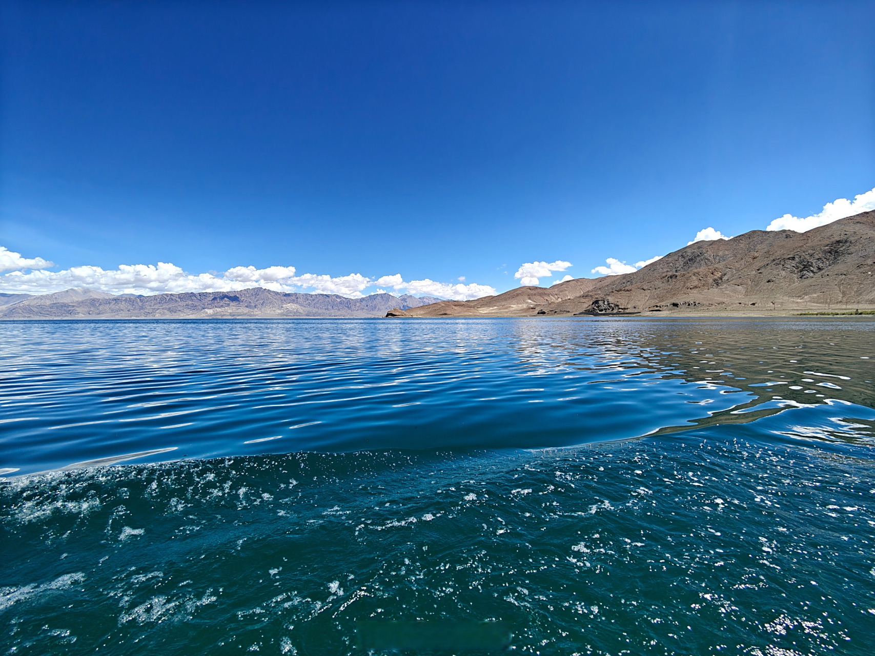红色热土高海拔之恋#班公湖位于西藏自治区阿里地区日土县城西北 122