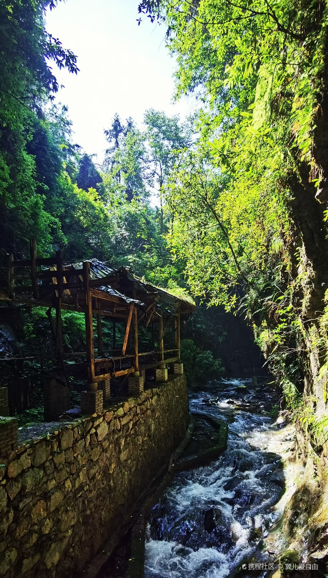 鬼谷峡洞风景区图片