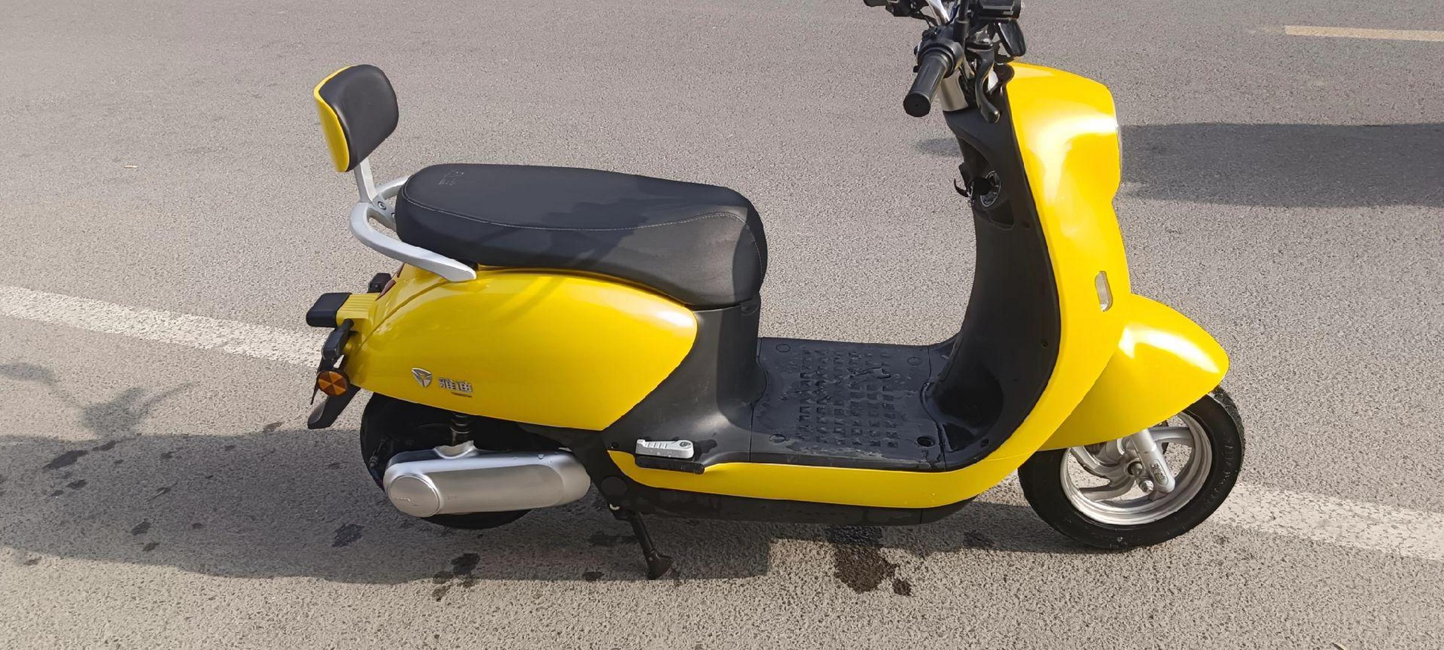 雅迪冠能m6,新车爆改全顺3000瓦省电星电机,蓝德7280控制器,最高时速