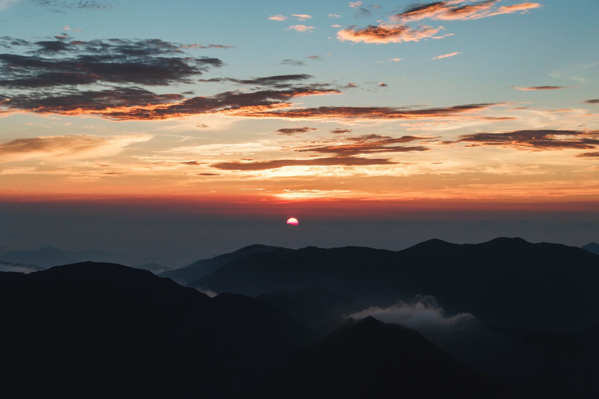 金鸡山日出云海 青田周边游   日出系列 导航:金子山 爬山需要5分钟