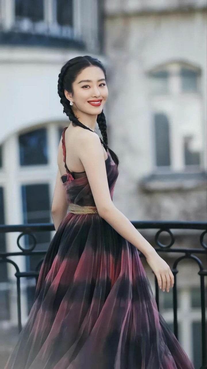 美丽动人:  杨采钰 美女明星  女神