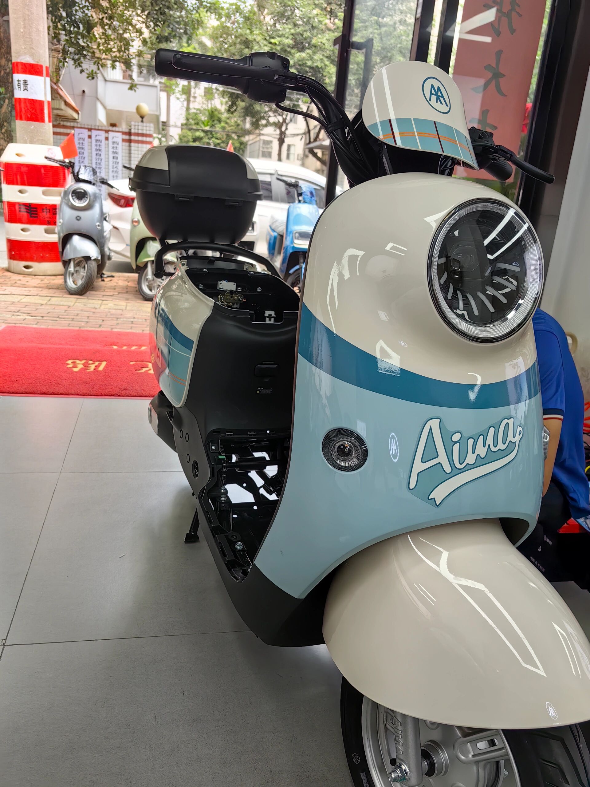 爱玛的爱朵72v你们买的是多少钱?