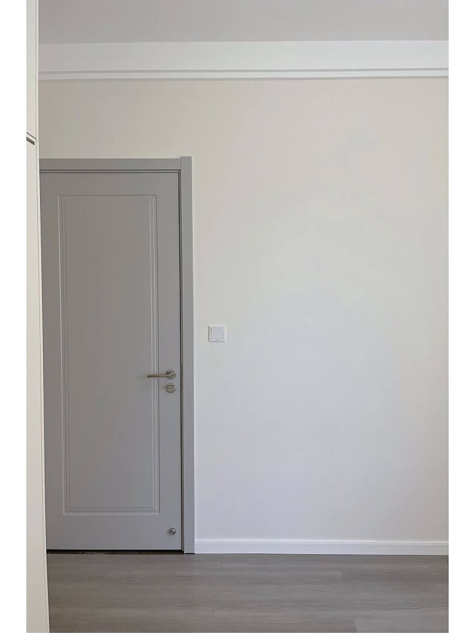 可可蛋奶配杏灰色木门太有质感了!