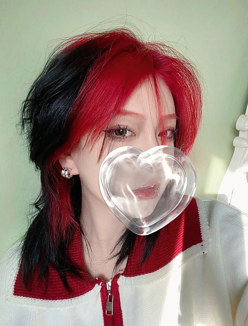 96新年妈见打发色好看的爆顶染发渐变红色 新年妈见打发色好看的