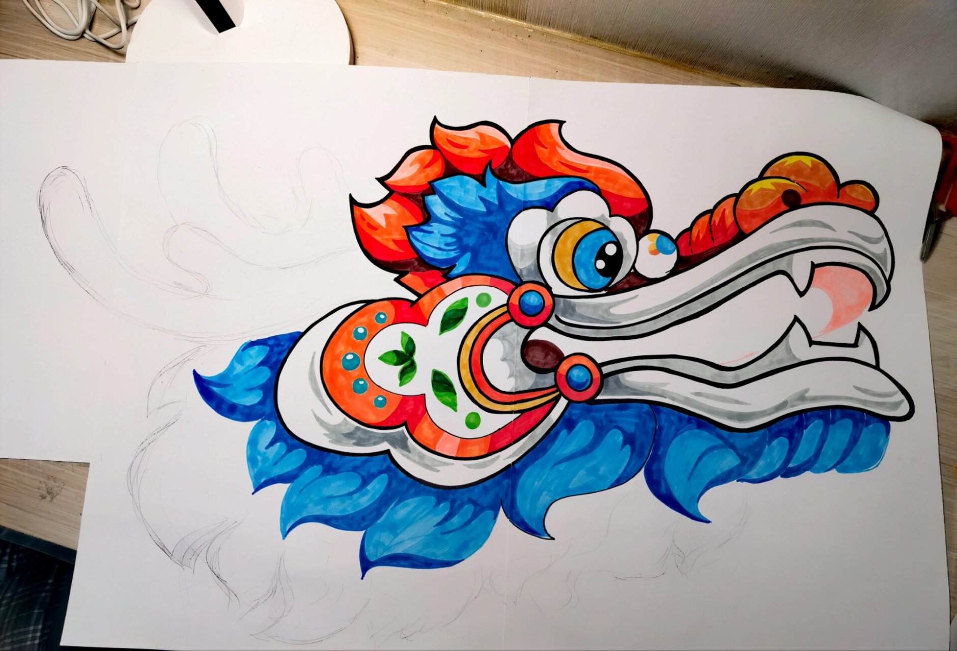 马克笔手绘中国龙 幼儿园新年作业,马克笔涂了个大龙头,附加龙尾一条