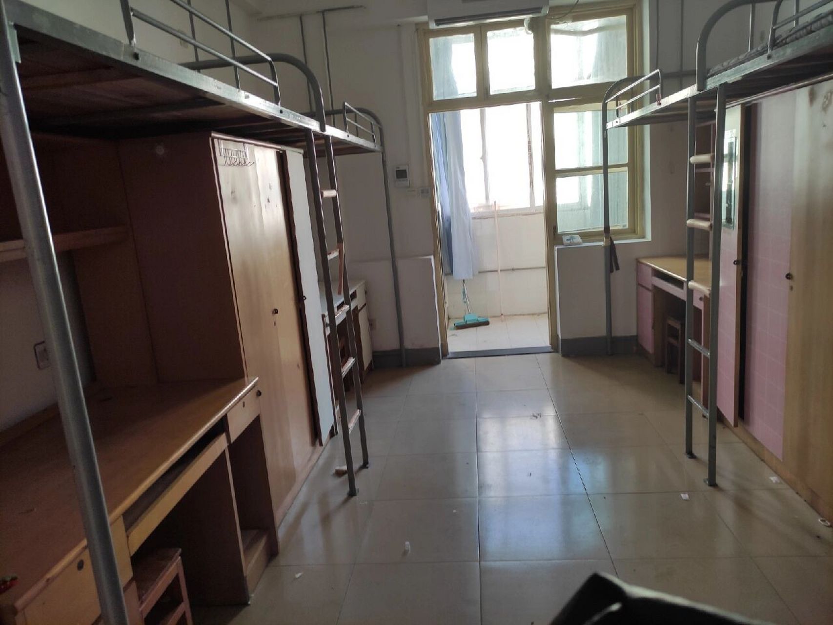 华中农业大学宿舍总篇 快来康康华农的宿舍吧 97四人寝,上床下桌