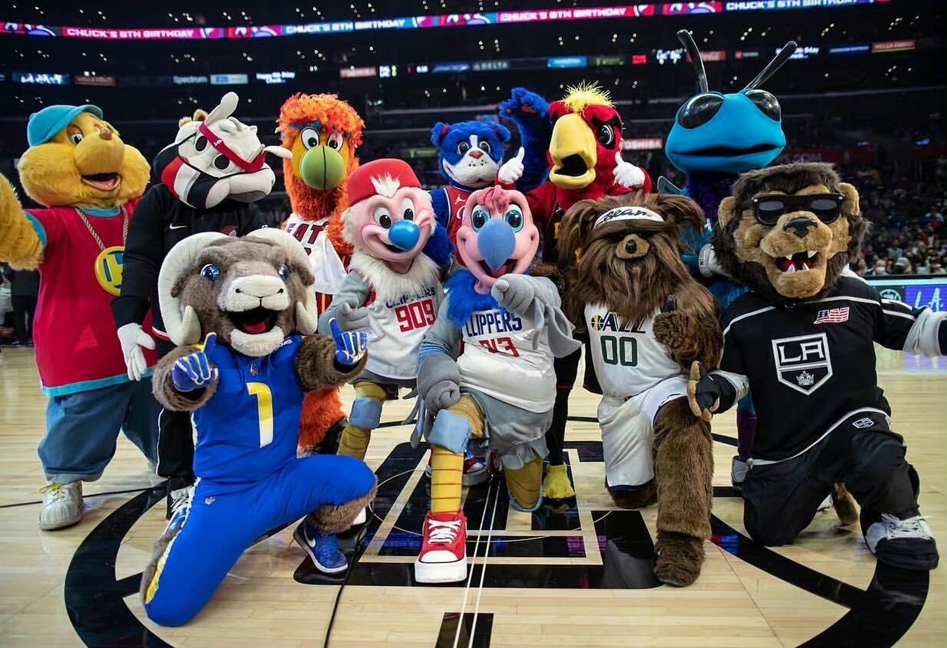 快船 作为快船队0890十年老粉,分享一组好看的壁纸949494