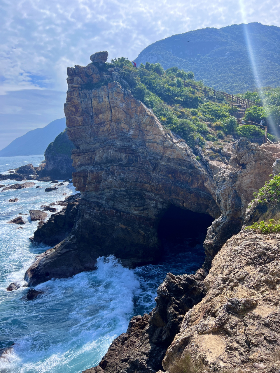 深圳   杨梅坑 深圳龙岗区杨梅坑(电影《美人鱼》)拍摄地 建议坐的山
