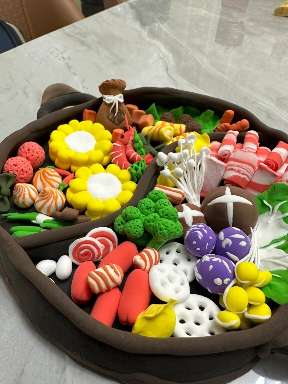 超轻粘土火锅手工 被迫营业的一次,幼儿园手工看都是给家长布置的吧