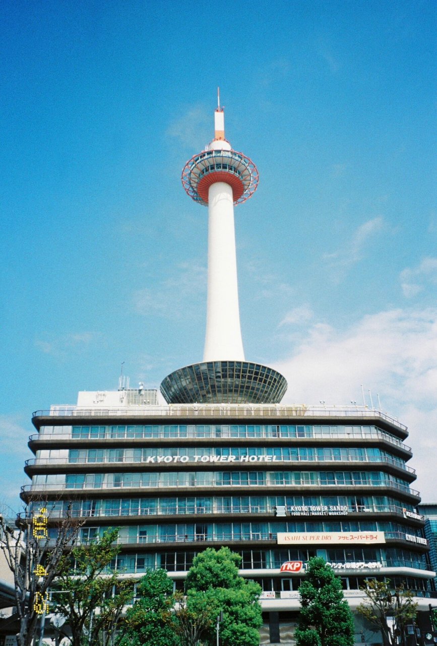 京都塔92|日本文化的缩影 川端康成在《我在京都塔下》一文里分享,"