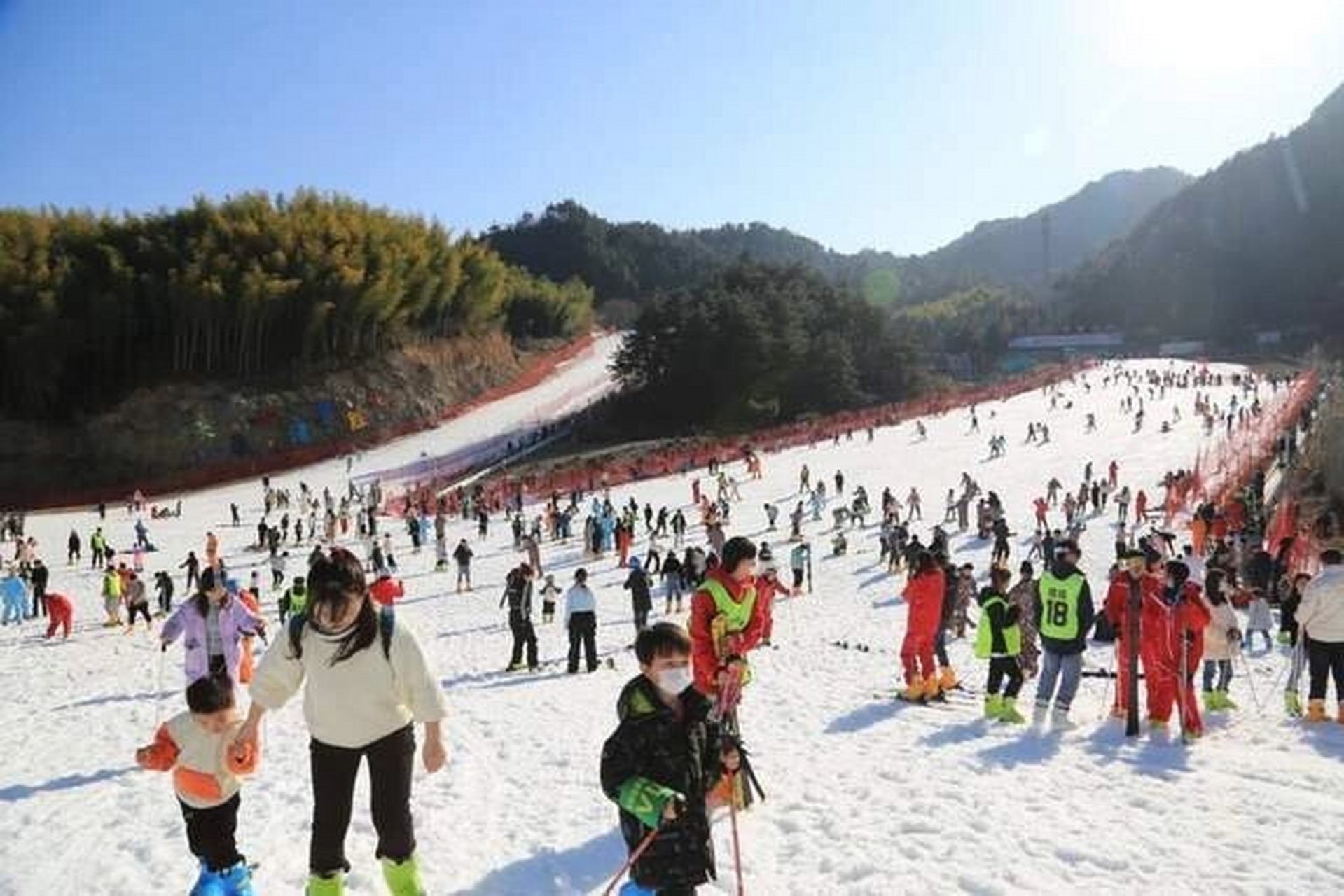 天柱山滑雪图片