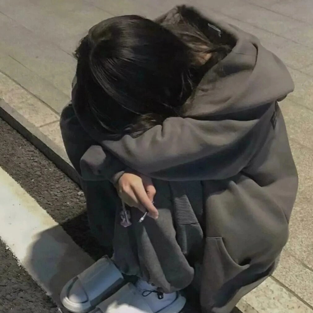 伤感失落女头