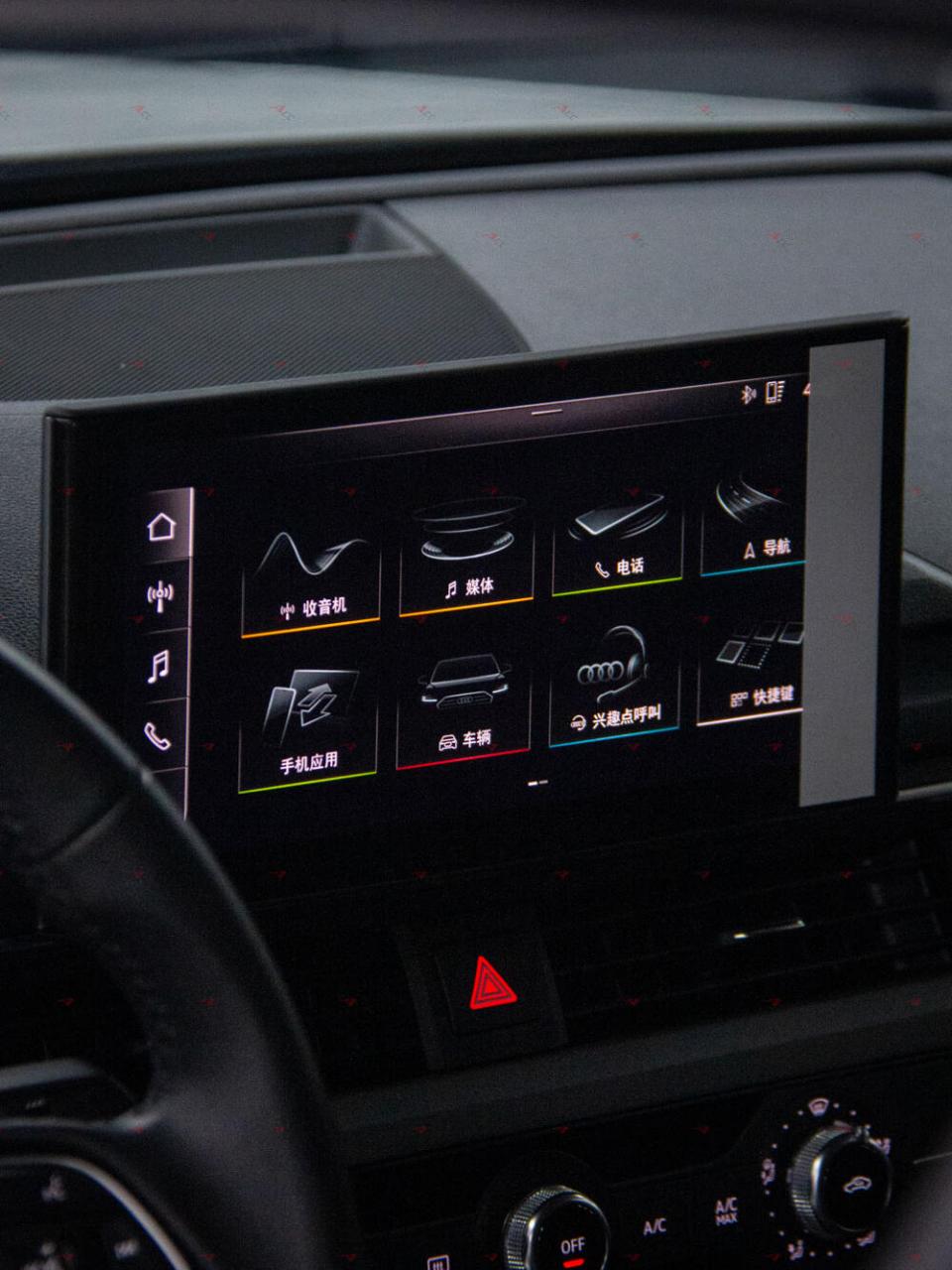 奥迪a4(b9)更换 rs跑道液晶仪表 触摸大屏 新款主机改装推荐 这样算不