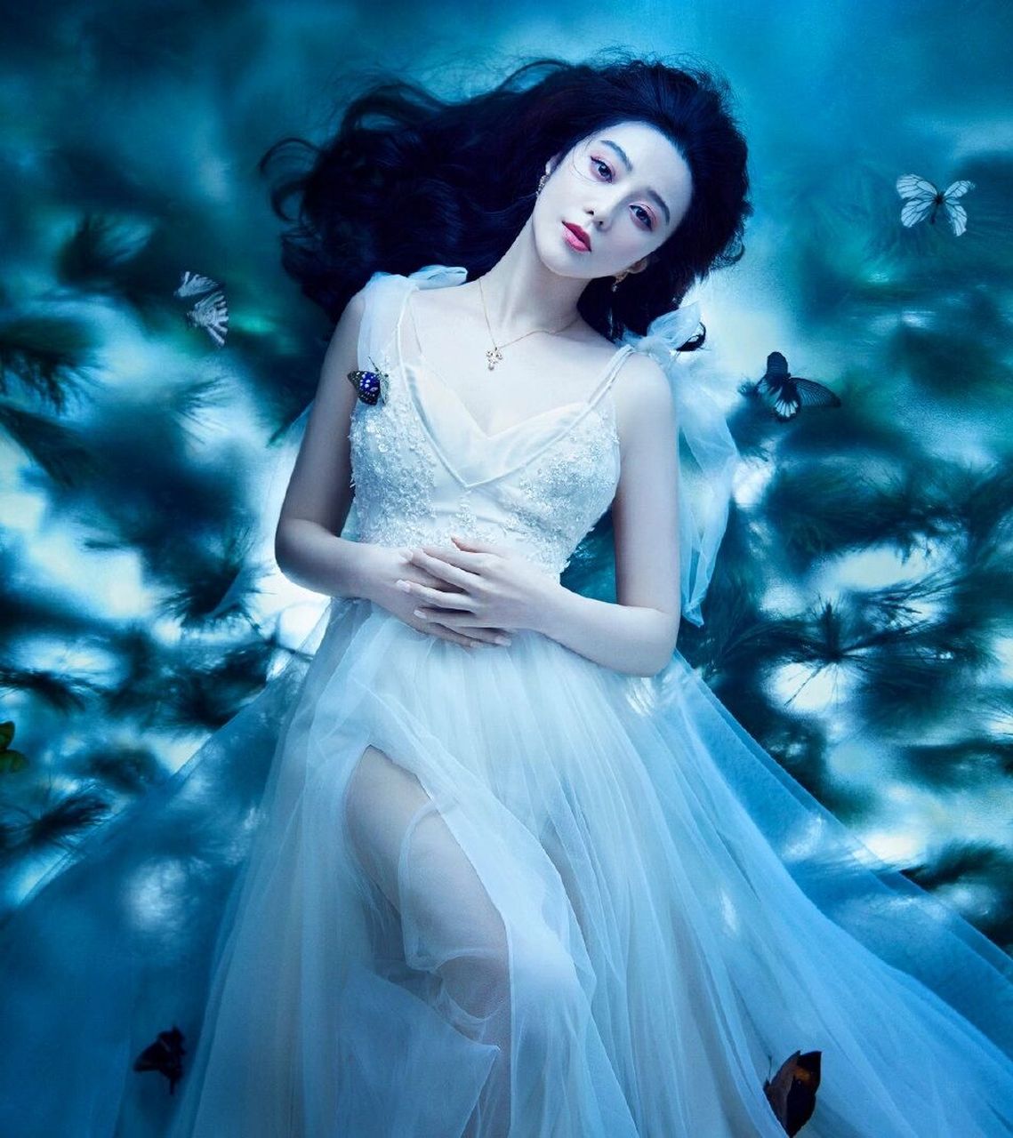 再次被范冰冰的美震惊了 仙气脱俗 是仙女本人了,每一帧都是画卷的