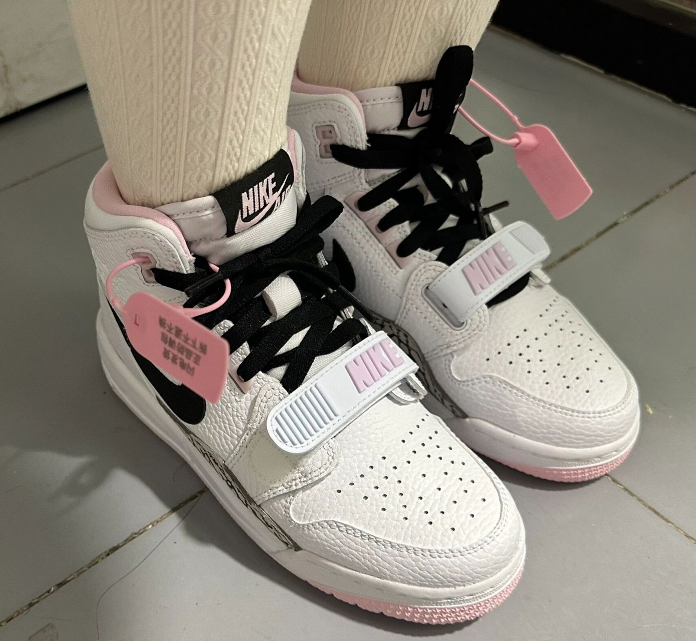 aj312樱花粉白拔草啦～ 没有滤镜下的樱花粉,又仙又好搭配衣服,秋冬