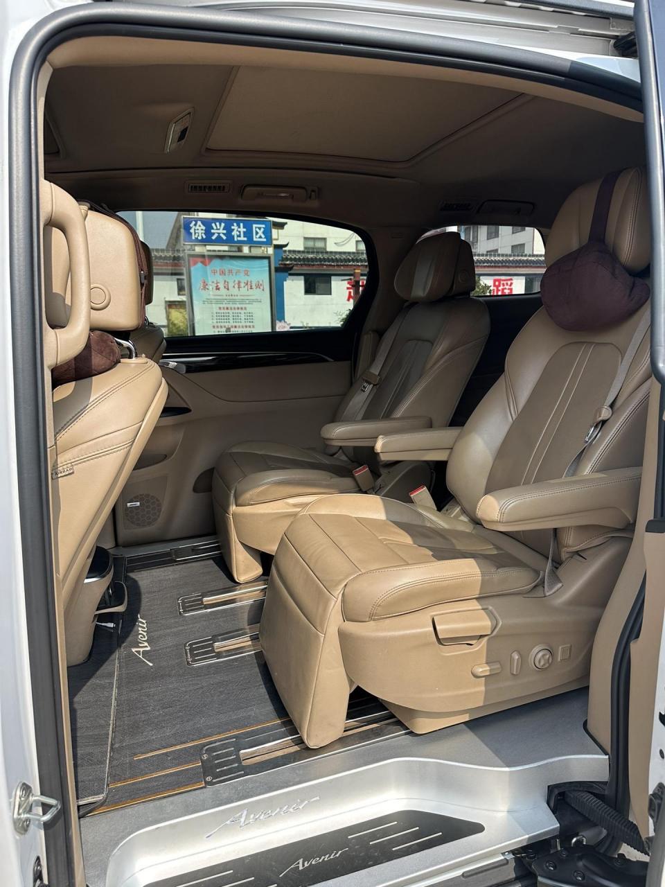 x 17年别克gl8商务es旗舰3999最顶配 蒙娜丽莎套件,座椅通风加热,三处