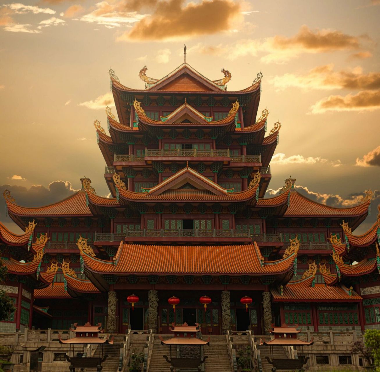 西禅古寺掠影 西禅古寺位于福州西郊怡山之麓,距今已有1130余年历史.