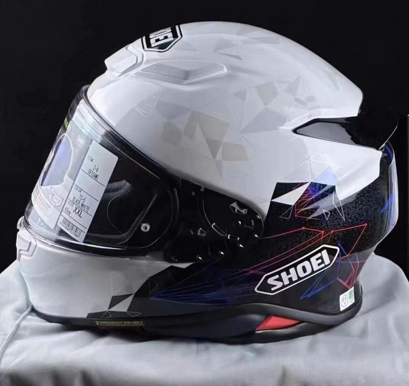 千纸鹤 它来啦! shoeiz8千纸鹤!z8系列的最新版画!