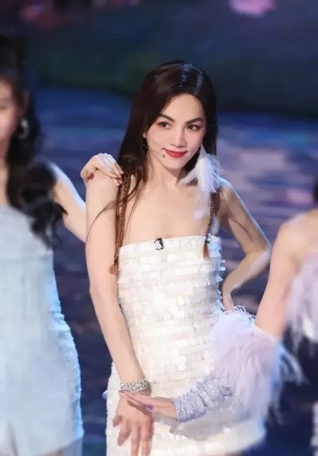 Ella说组团22年还没这么女过