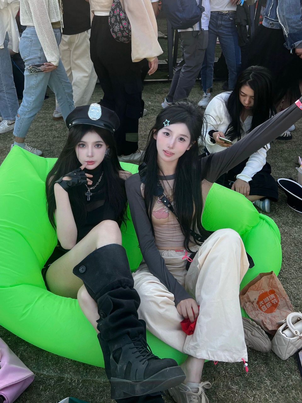 每个热爱摇滚的女孩  都是萨菲娜75157515 那时候有不受控制