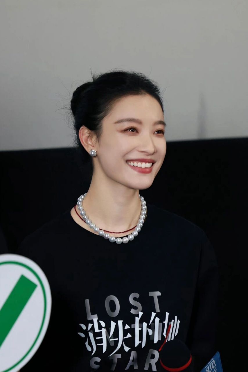 倪妮同款澳白维纳斯珍珠项链也太好看了 简简单单穿条t恤 搭配一条澳