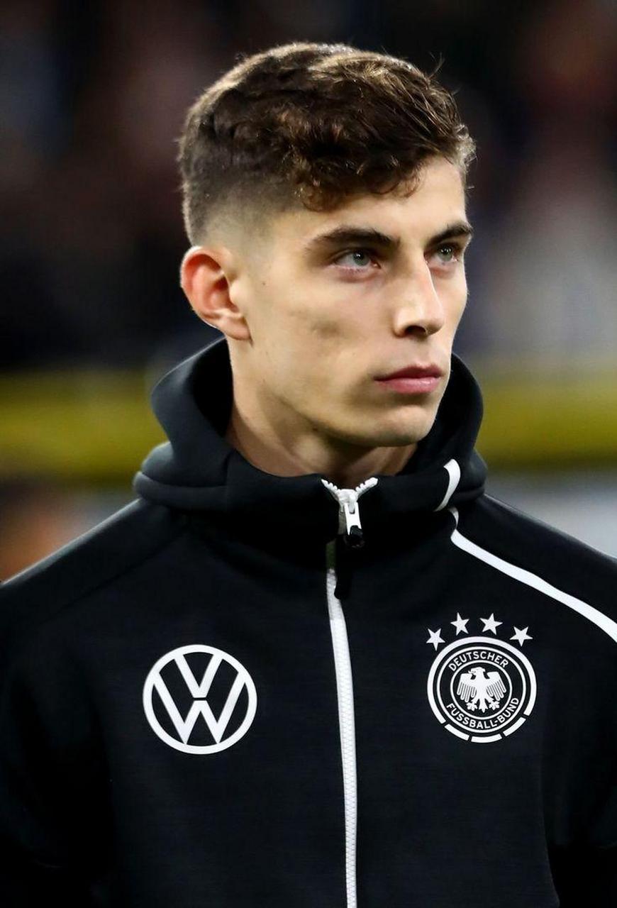 德国队的新人哈弗茨(kai havertz)1999年出生今年23岁的小鲜肉,有着