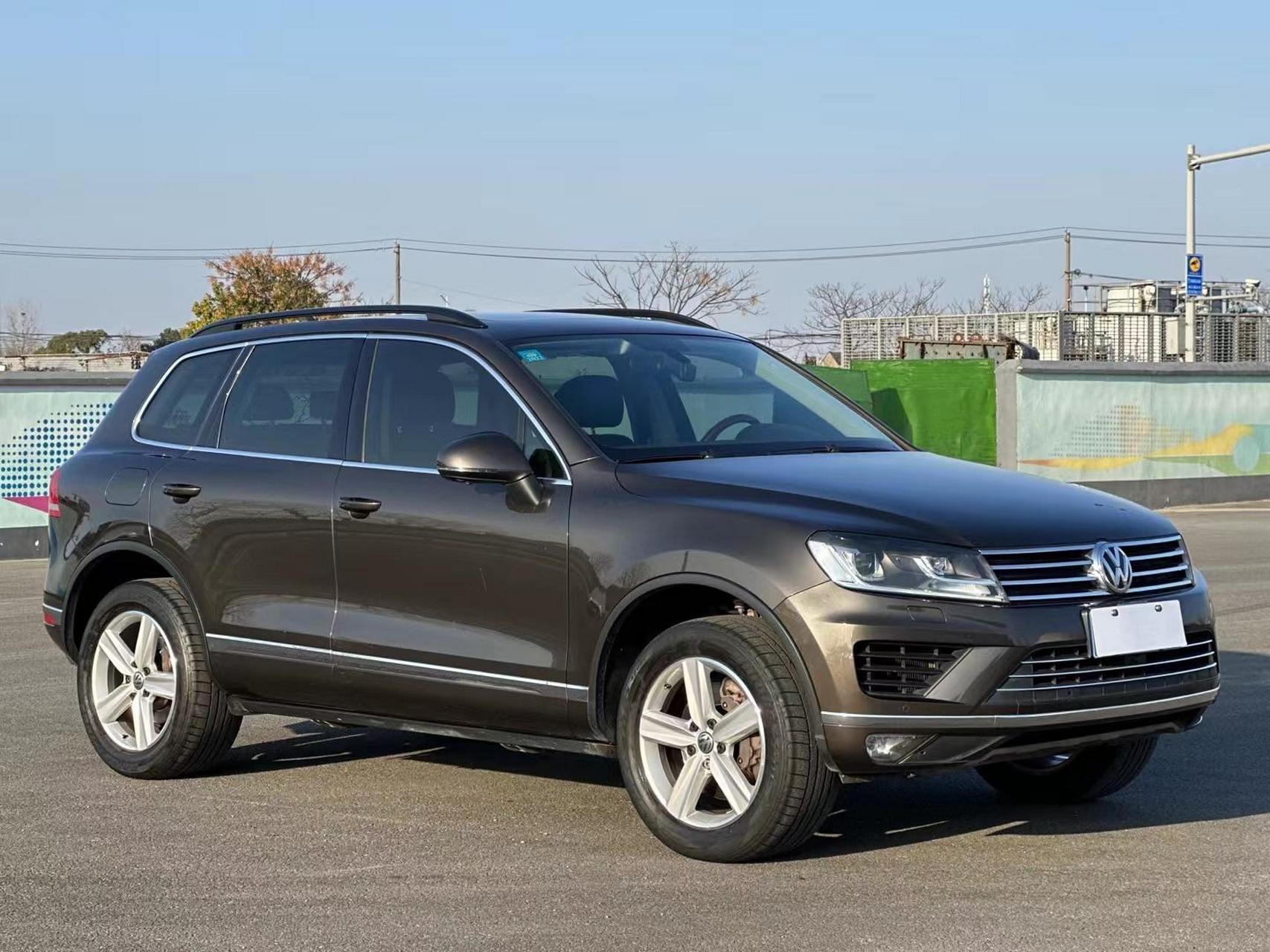 最新上架:18年大众途锐四驱拓界版,3.0t.一手户.实表10万公里.