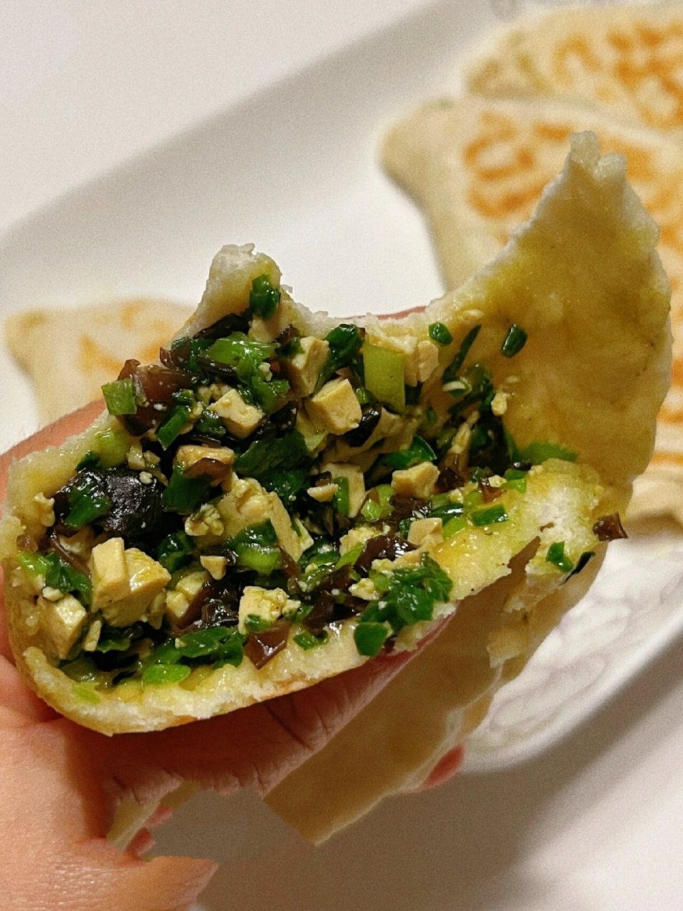 发面韭菜盒子09皮薄柔软好消化 越吃越香97 在家就能实现韭菜盒子