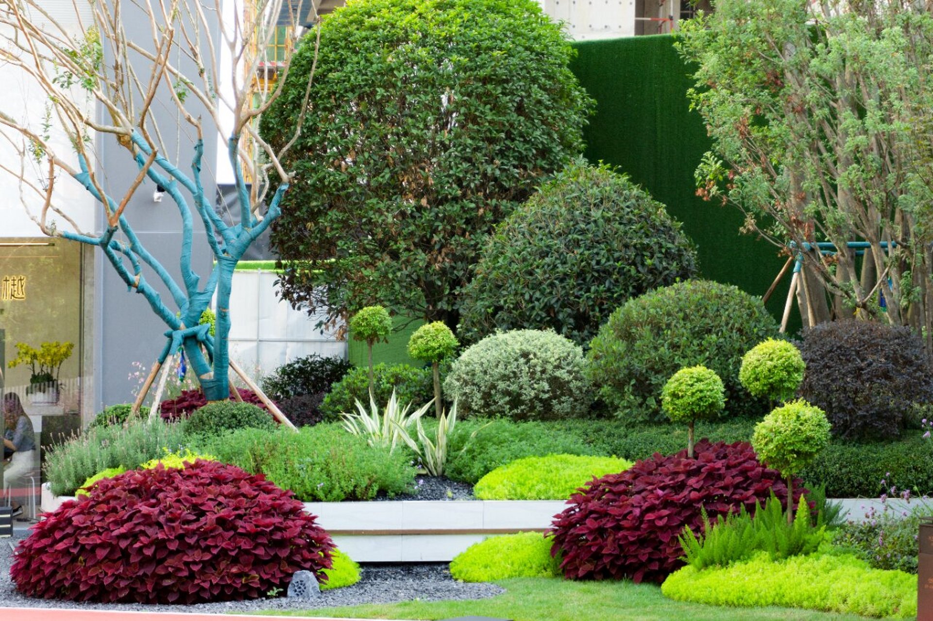 首开中环云樾ii科学,艺术的花境营造 设计施工:漫诗地园艺 我们运用了