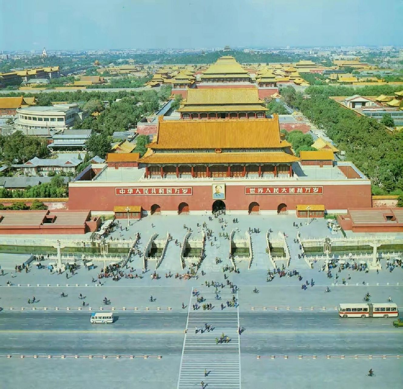 80年代中国9899——北京天安门 1983年的北京,由摄影家孙树清拍摄