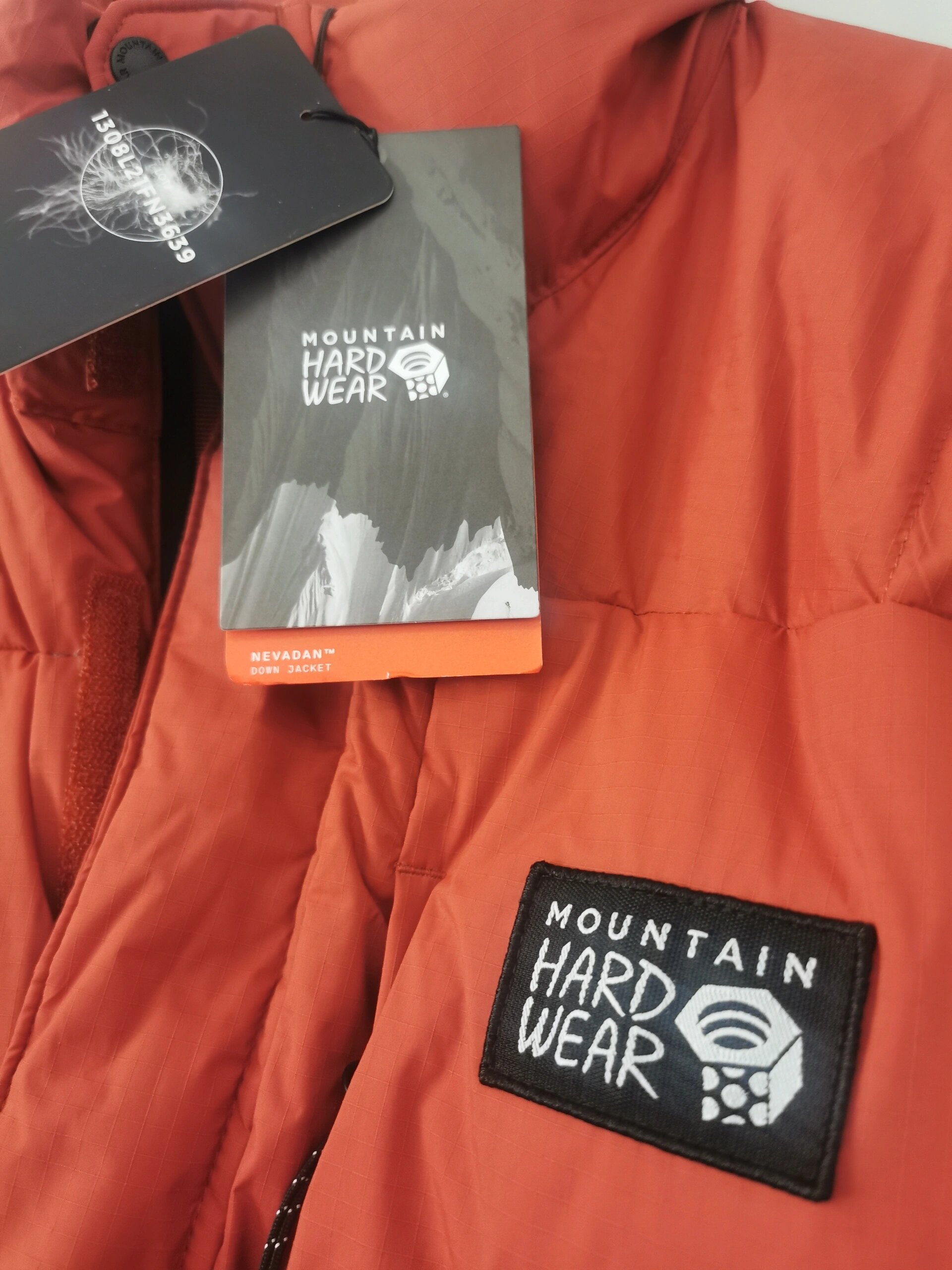 山浩大螺母 山浩羽绒服 mountainhardwear