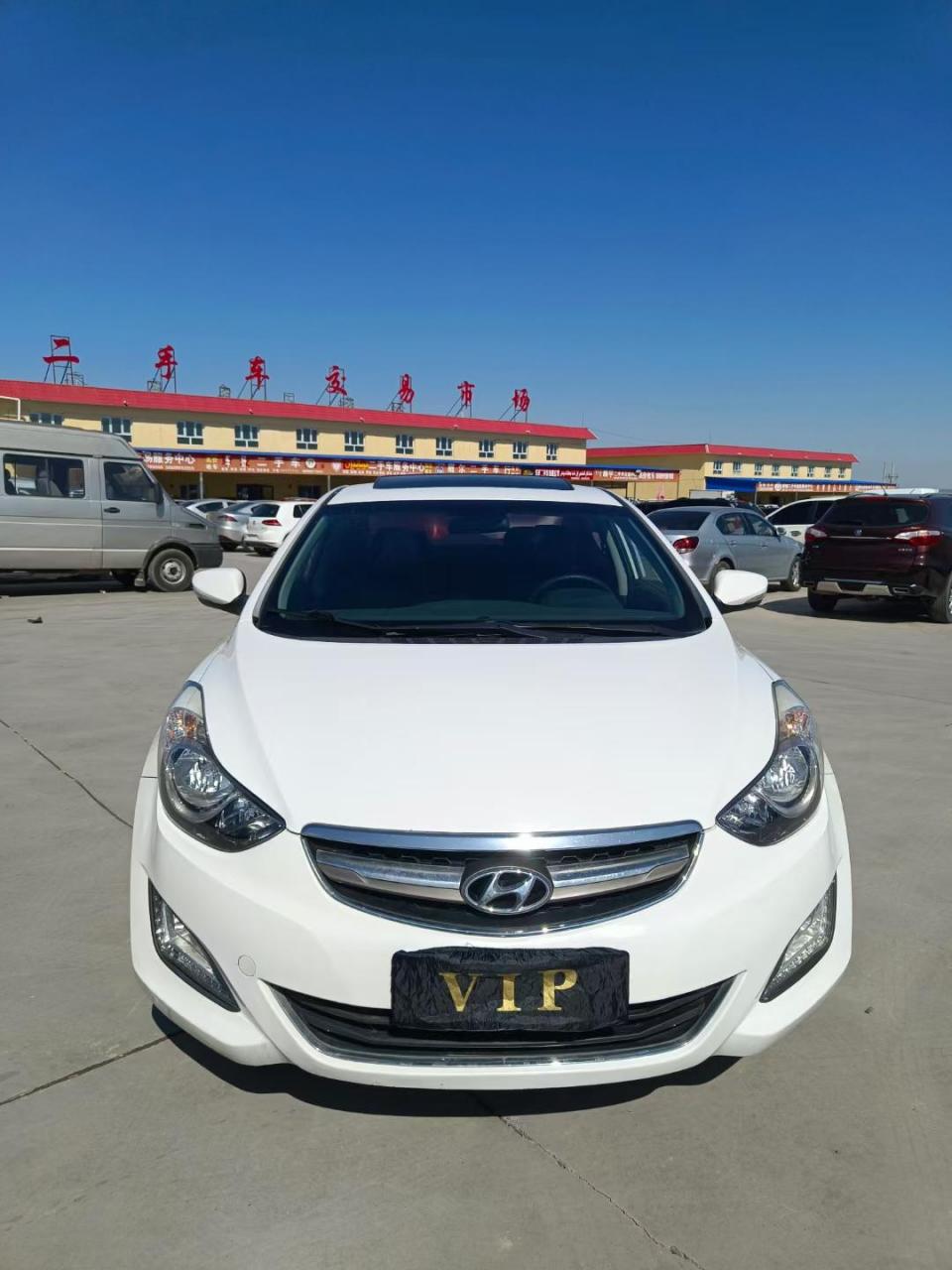 2016年1月, 现代朗动 手动挡 排量1.6天窗 多功能方向盘.