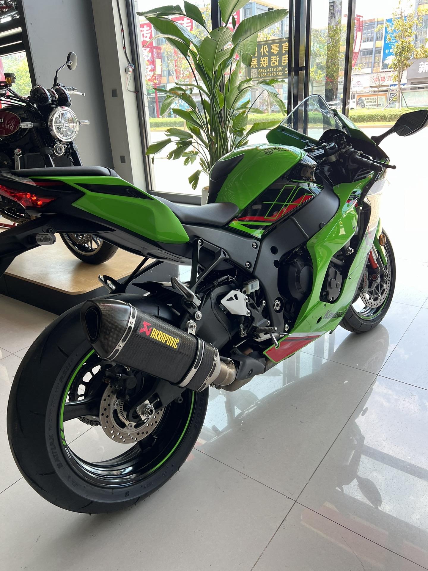 24年上牌 极品1手车 公里数:2千左右  新车落地:28万多