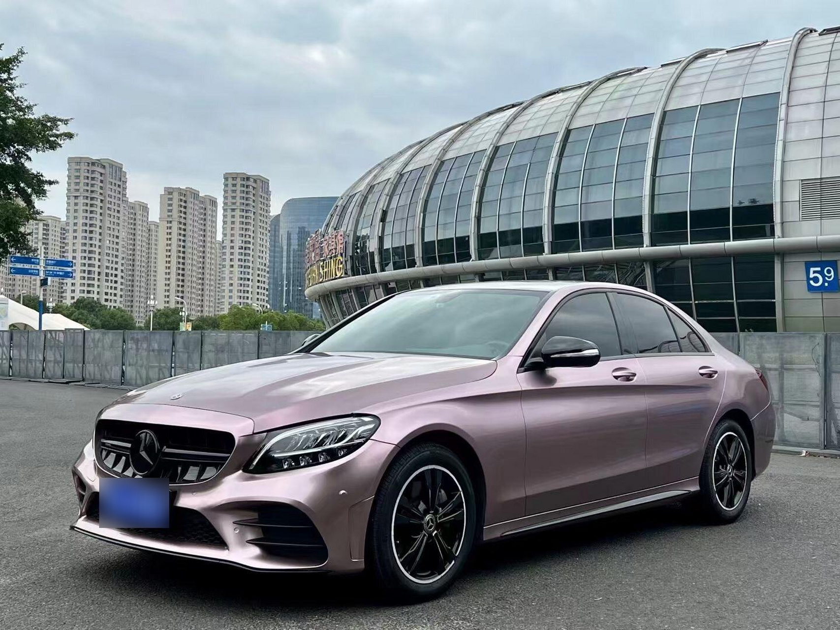 19年19款奔驰c260运动版 冰莓粉 9速7748v轻混 驾驶模式切换 自动