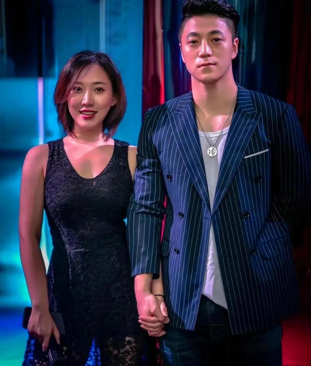 网络消息,原来来贵州恒丰足球队的美女董事长文筱婷,最近马上就要卸货