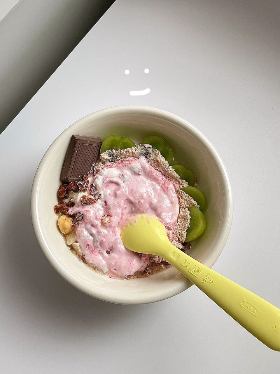 3 - 饮食 97早:蓝莓贝果 97午:玉米 鸡蛋 百