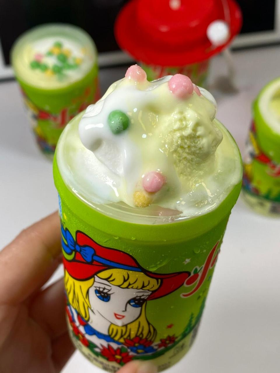 0101 呜呜呜小红帽雪糕终于回归了!真的破防了!