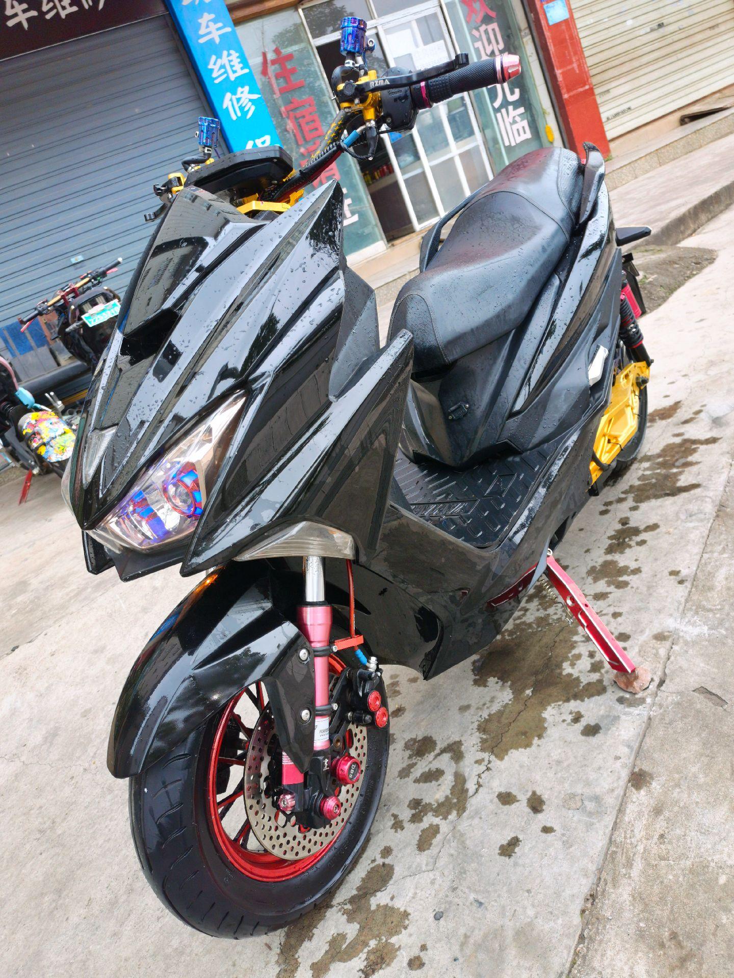 二代傻妹smax电摩安排一台 控制器:蓝德72490智能可调控制器,带风冷