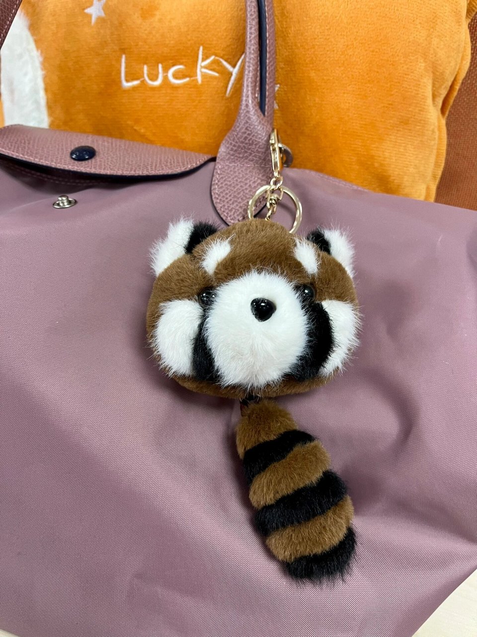 红山动物园的小熊猫挂件简直敲可爱～ 有点小贵,但值得!